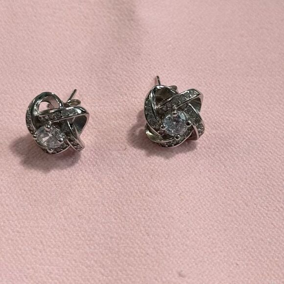 NEW 925 Sterling Silver Elegant Silver Knot Earrings - Picture 12 of 13